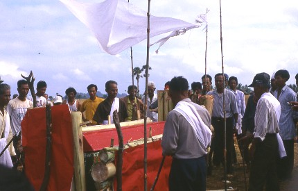 Delta du M&eacute;kong: fun&eacute;railles et cr&eacute;mation